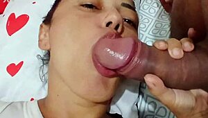 Юри Гаучо - Гореща жена смуче огромна пишка в гореща аматьорска сцена