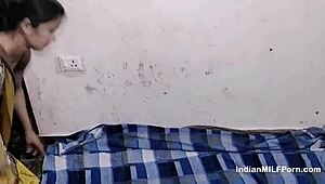 Sexy Indian 18-Year-Old Kaamwali Craves Hardcore Creampie Action