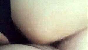 Dona Mary malhando na academia com latinas amadoras suadas