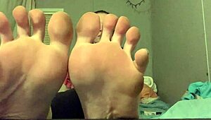 dirty white girl feet