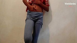 Indiana da faculdade se masturba sozinha na cam amadora