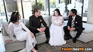 レズビアン花嫁たちが結婚式後に義父たちと激しい4P