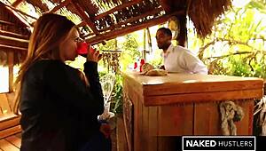 uhh, MILF keren ini bocor rahasia MILF rumah tangga asli