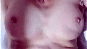 Føler du orgasme-rusen ennå i hjemmelaget kåt action?