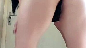 火辣巴西Milla Santiago白嫩日系妹大学宿舍被猛干