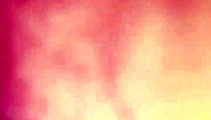 U dupe zrela curica, hoćeš li se pridružiti analnoj zabavi? 😜