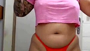 showing pepeka's pussy online with flashing fun 😏