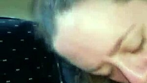 Môj spolubývajúci dáva úžasné hlavy s jeho obrovským čiernym kohútom znovu