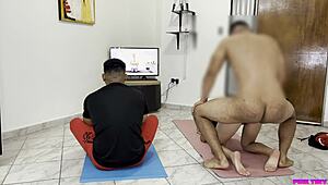 مدرب يوغا ينيك ست مذهلة قدام خطيبها الغبي NTR