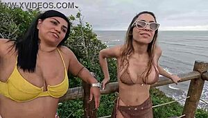 Aku Nonton Priscila dan Nicoly Ngewe Gila di Pantai Umum