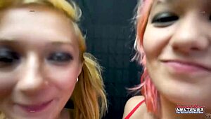 Minyon Jackie ile dolgun Trinity sikmeye bayılıyor