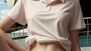 Australian model poses in lingerie at Sydney Opera House barefoot.