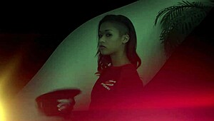 sexyscenarios com presents -skin diamonds lesbian dreams