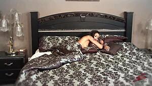 sexyscenarios com presents -skin diamonds lesbian dreams