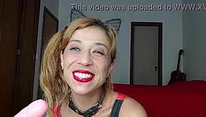 Arlequina boqueteira gives suggestive blowjob to latina whore