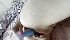 Diana Verhiniz' Sultry Solo Masturbation