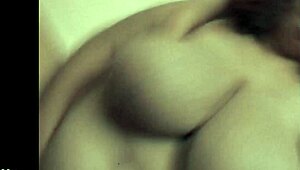 This gordinha with big tits is masturbating so casually