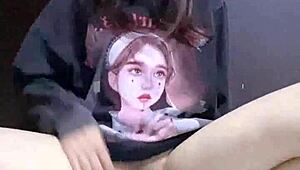 バックステージで一人遊びの激しい快楽を感じて強烈な潮吹き