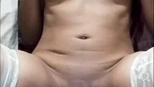 la mama noel puta drills all holes with dildo until squirting