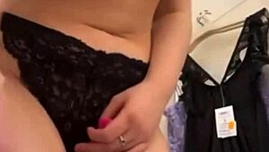 fingering shaved pussy to orgasm in public