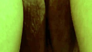 Jeg kneppede min vens søster i rummet, slikkede bolde og red hendes stramme fisse så godt.