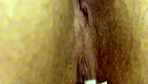 putinha safada sucks huge natural tits cock