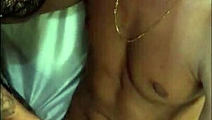 Enxada Bodoh Dijajah Sementara Suami Rekam Semua