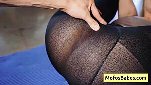 why is lindsey lakes sucking johnny's huge dick in yoga?