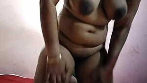 hot girlfriend messes her wet pussy