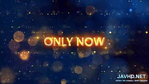 Japanese amateurs flaunt their boobs in high definition