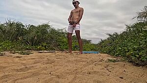 African handjob leads to cumshot on the beach