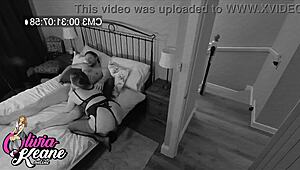 Pertama kali foreplay dengan paman pakai celana dalam pesta dan mata biru cantik 18+ rimming ayah tiri