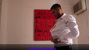 Ei rahaa vuokraan – nuori kulliton maksoi emännälle pensioon hyvillä panolla, täysi video red sheerissä