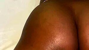 Her wild reactions when that vibrator hits her pussy are insane! 😈