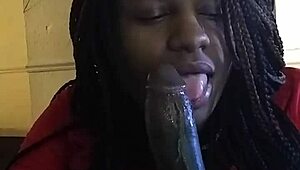 Diamond Mercedez performs sloppy blowjob in Florida USA