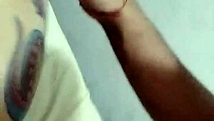 Otel Odasına Girer Girmez Yabancı Adam Beni Sert Sikiyor!