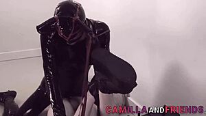 shemale in latex banging her boy 😈💥