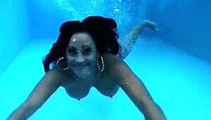 Blowing Scott Rhodes to Escape Cage