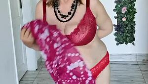 Mature milf with huge tits loves pov fucking