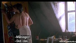 シェリル・リーがバックビート1993でトップレスに脱ぐ