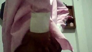 Isteri Hitam Menari Menggoda untuk Kekasih di Katil Perkahwinan, Lapar untuk Air Maninya