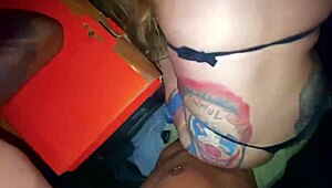 Blonde teen shakes ass in car ride