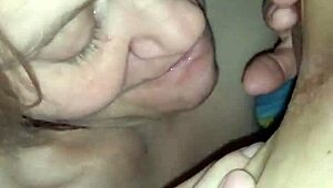 Kamila licks ass deep!