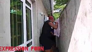 Høje Lizzys giver den skønneste sex med stramme kurver