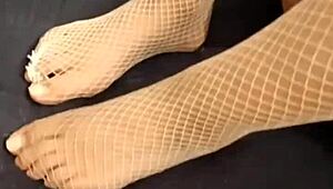 Can you believe my stepbrother fucks my ass while I use my vibrator, this fat latina bride babe?