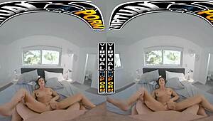 Cassie Del Isla gives filthy rich an anal lesson