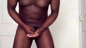 muscular bodybuilder shows off chest muscles while masturbating 💪