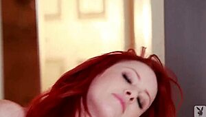 Elle Alexandra se despe pra Playboy