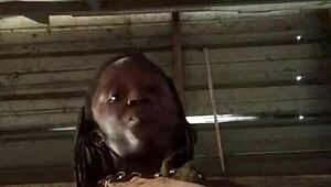 I invite you to eat with this black African lady.