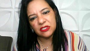 a sogra gostosa in a casual everyday story